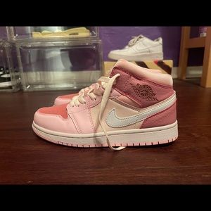 Jordan 1 digital pink womens 8